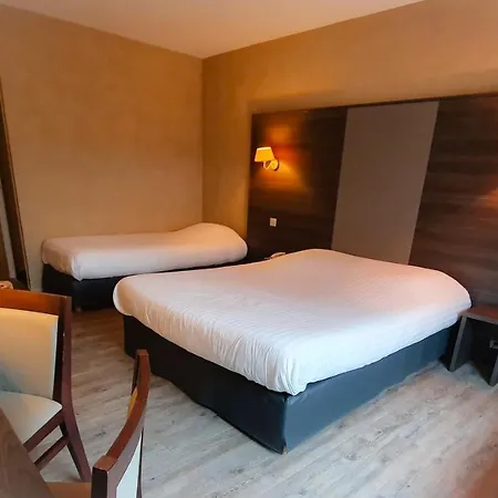 Alicia Auray Le Hotel
