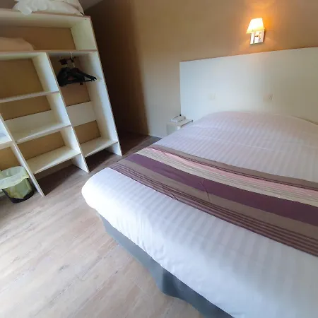 Alicia Auray Le Hotel Bono